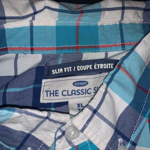 Old navy button up shirt - Picture 2 of 3